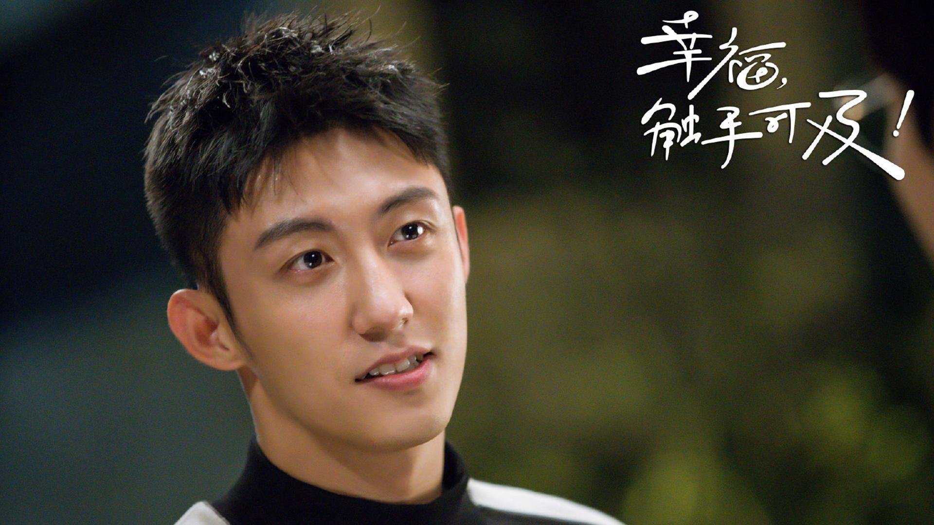 基:全黑队的“防守终结者”,总能在关键时刻化解对方的进攻威胁