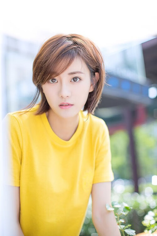 苏炳添与年轻选手交流起跑技术细节,苏炳添的起跑技术